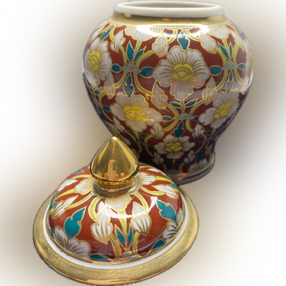 Ginger Jar & Lid Vintage Cloisonné Style Red Gold Painted Floral Gilt Trinket - Picture 4 of 9